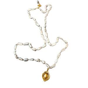 NEW BITTERSWEET DESIGNS women's pebble pearls & shield necklace in white
